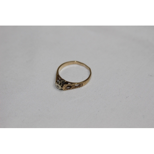 1225 - 9CT GOLD RING - 1.4G - SIZE K