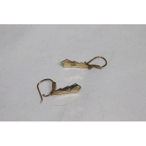 1240 - PAIR OF 9CT GOLD EARRINGS - 1G