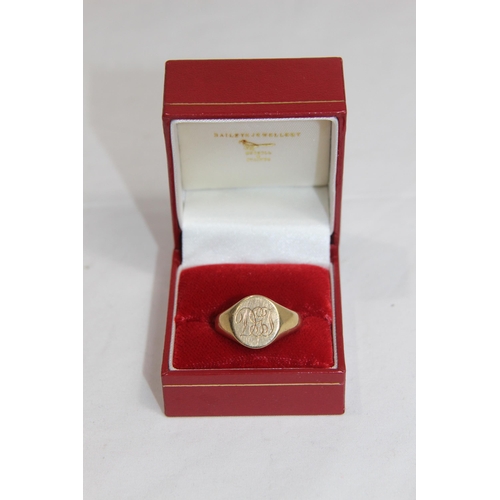 1245 - 9CT GOLD GENTS RING - 7.4G - SIZE S