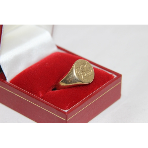 1245 - 9CT GOLD GENTS RING - 7.4G - SIZE S