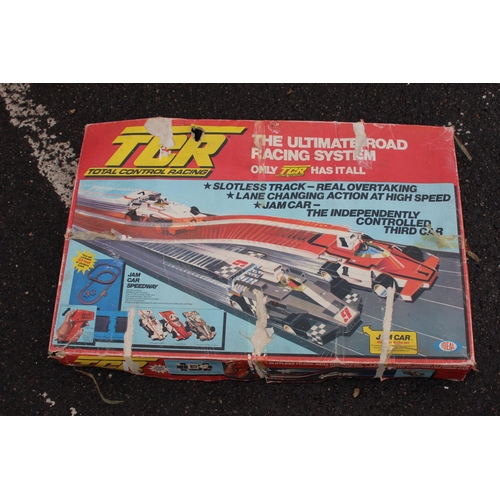 744 - 2 X RACING CAR GAMES