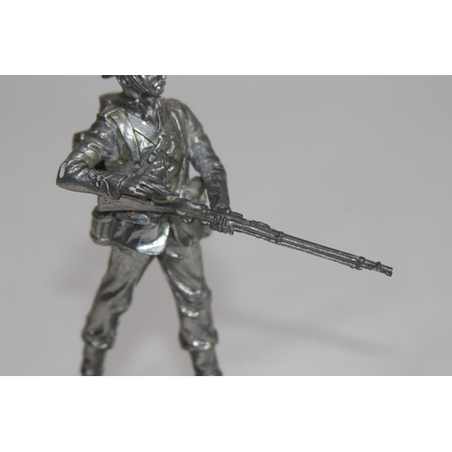 884 - MILITARY FIGURE 24TH REGIMENT OF FOOT 
10.5CM