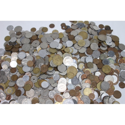 967 - LARGE QUANTITY OF VARIOUS COINS