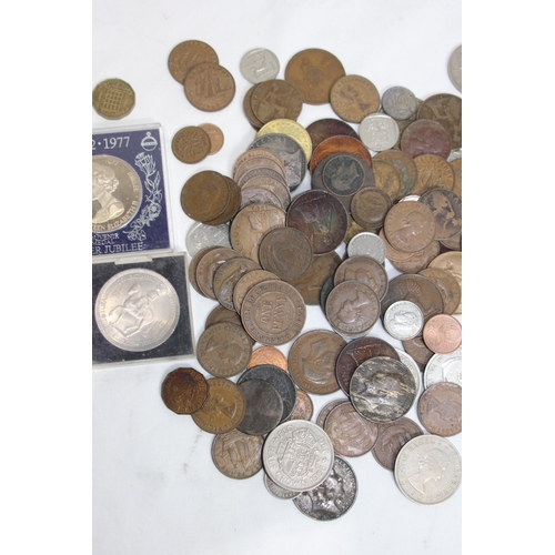 966 - QUANTITY OF VARIOUS COINS INCLUDING CROWNS