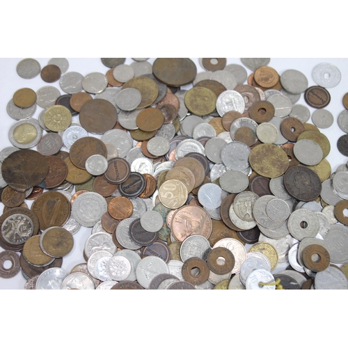 969 - QUANTITY OF VARIOUS COINS