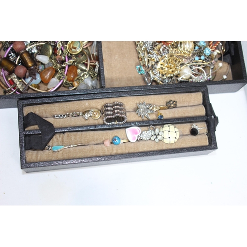 657 - 2 X JEWELLERY BOXES OF COSTUME JEWELLERY