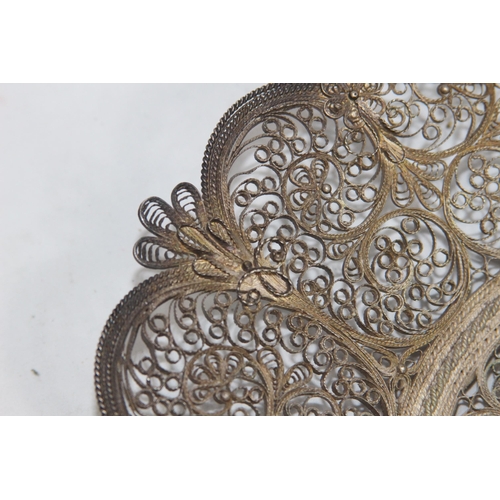 662 - 2 X ORNATE METAL TRAYS
30CM