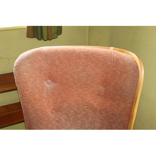 85A - RETRO WINDSOR ARMCHAIR - ARM IS A/F
72 X 66 X 102CM