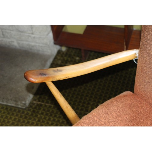 85A - RETRO WINDSOR ARMCHAIR - ARM IS A/F
72 X 66 X 102CM