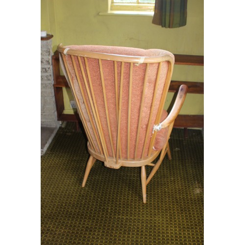 85A - RETRO WINDSOR ARMCHAIR - ARM IS A/F
72 X 66 X 102CM