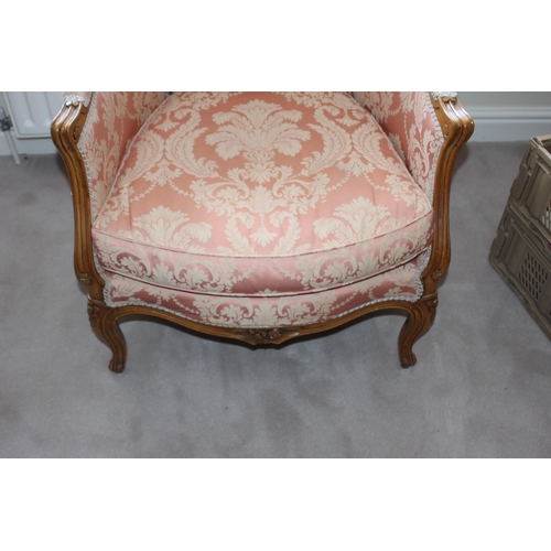 16 - VINTAGE ORNATE REPRO ARMCHAIR
69 X 57 X 95CM