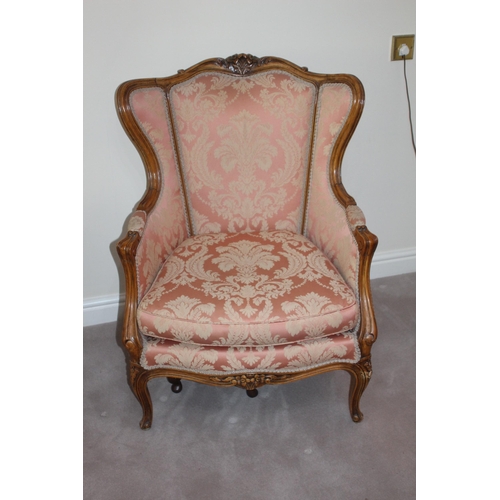 17 - VINTAGE ORNATE REPRO ARMCHAIR
70 X 60 X 98CM