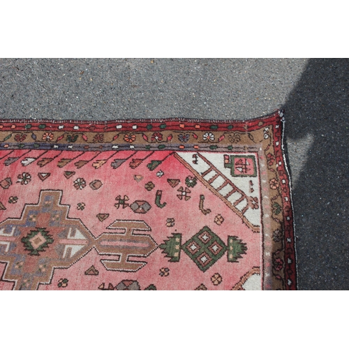 220 - VINTAGE GEOMETRIC EASTERN RUG
144 X 98CM