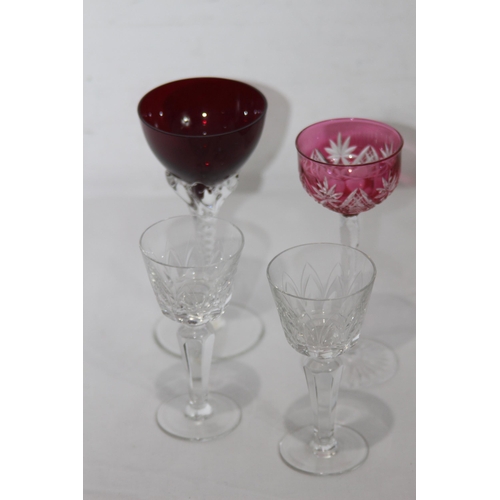 237 - QUANTITY OF GOOD GLASS
18CM