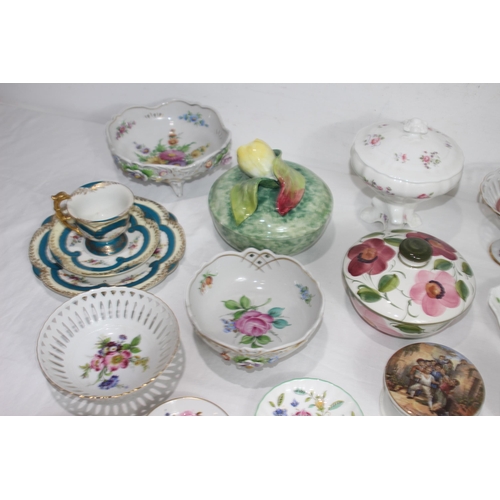 244 - QUANTITY OF GOOD MISCELLANEOUS CHINA INCLUDING AYNSLEY AND COALPORT 
23CM