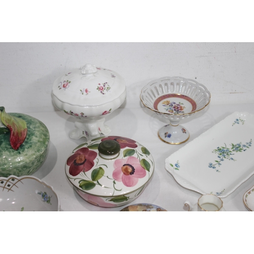 244 - QUANTITY OF GOOD MISCELLANEOUS CHINA INCLUDING AYNSLEY AND COALPORT 
23CM