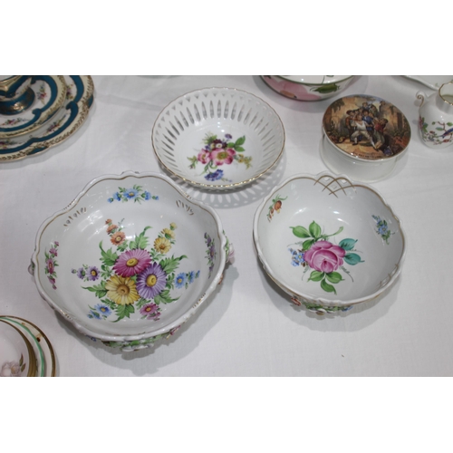 244 - QUANTITY OF GOOD MISCELLANEOUS CHINA INCLUDING AYNSLEY AND COALPORT 
23CM