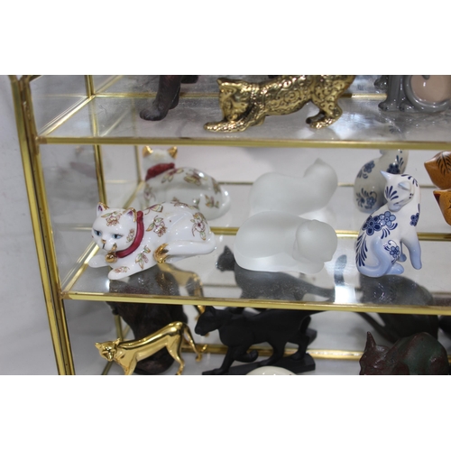 282 - SMALL DISPLAY CABINET WITH CONTENTS 
35CM