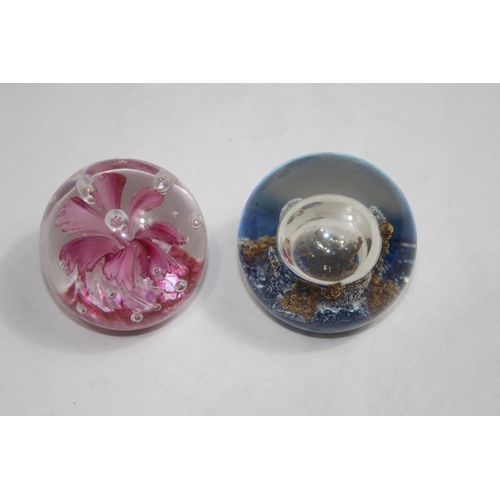 298 - 6x GLASS PAPERWEIGHTS