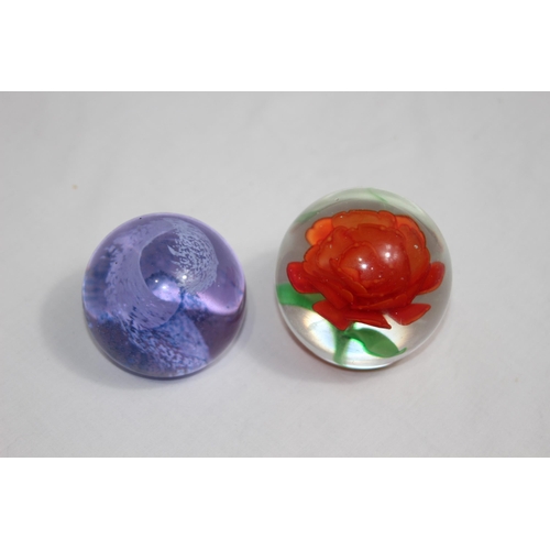 298 - 6x GLASS PAPERWEIGHTS