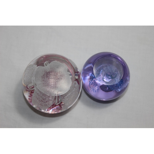 298 - 6x GLASS PAPERWEIGHTS