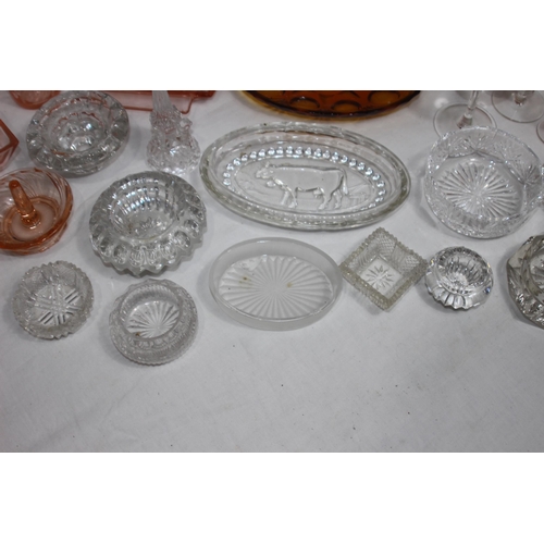 278 - BOX OF GLASSWARE