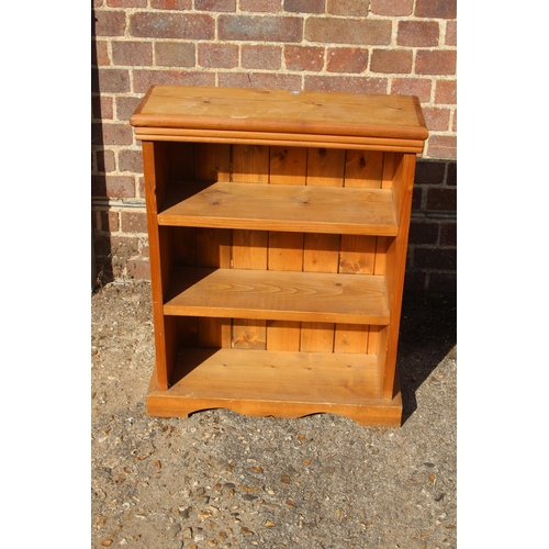 2 - 3 X NATURAL PINE SHELVES
61 X 22 X 77CM