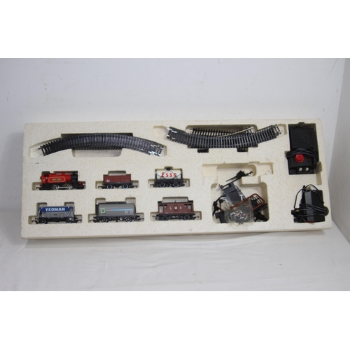 575 - VINTAGE HORNBY ELECTRIC TRAIN SET IN BOX