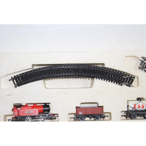 575 - VINTAGE HORNBY ELECTRIC TRAIN SET IN BOX