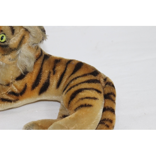 579 - VINTAGE 1950'S STEIFF TIGER
24CM