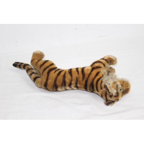 580 - VINTAGE 1950'S STEIFF TIGER
37CM