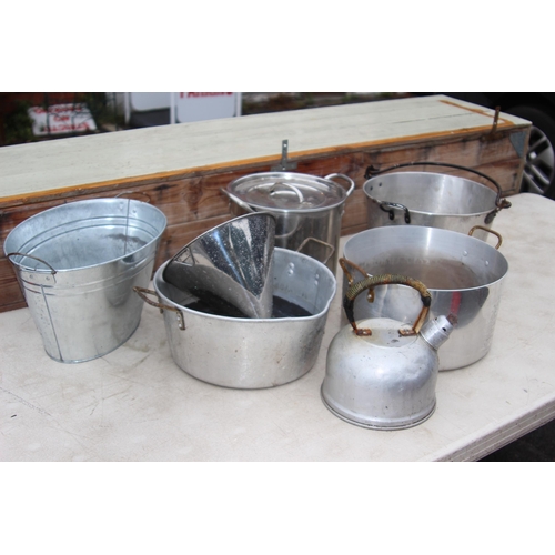 90 - QUANTITY OF METAL ITEMS INCLUDING JAM POTS x7