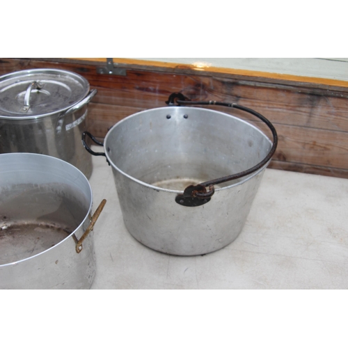 90 - QUANTITY OF METAL ITEMS INCLUDING JAM POTS x7