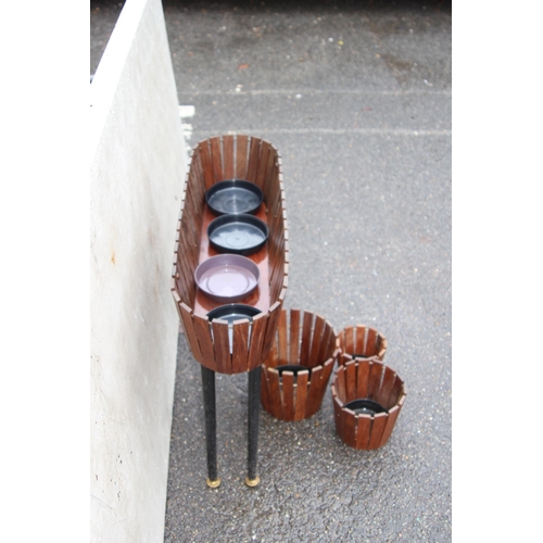 91 - QUANTITY OF RETRO POT STANDS 
68 X 55CM