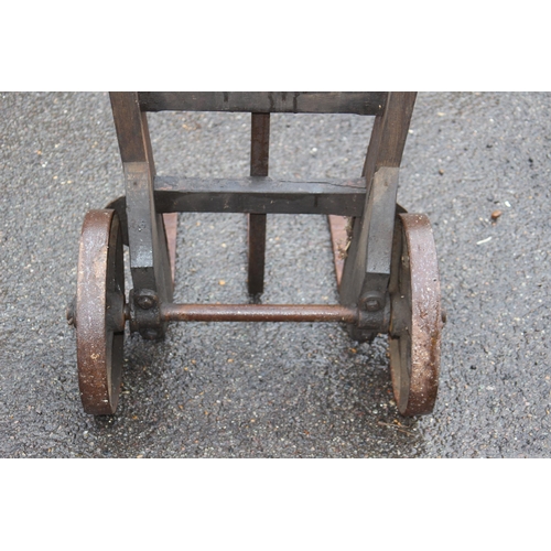 92 - SACK BARROW 
140CM