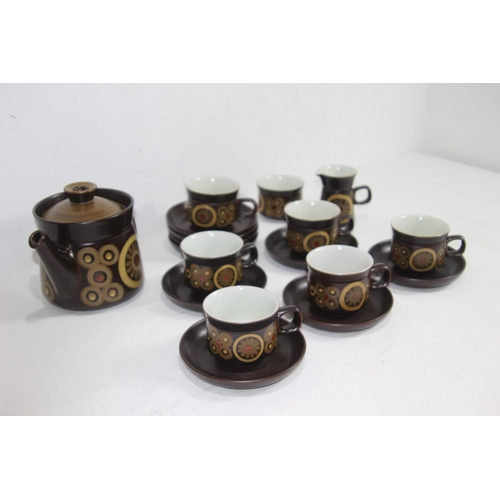 313 - VINTAGE RETRO MIDCENTURY DENBY STONEWARE ARABESQUE COFFEE TEA SET FOR 6