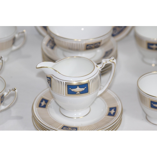 318 - COALPORT PALLADIAN GOLD BLUE CLASSIC ELEGANT TEASET CUPS, SAUCERS, PLATES, JUG AND BOWL