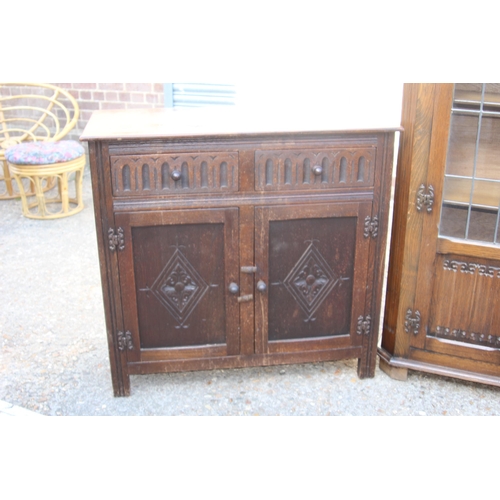 52 - VINTAGE DISPLAY CABINETS AND PRIORY SIDEBOARD 
105 X 31 X 125CM