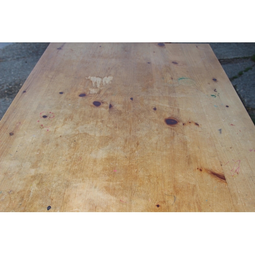 58 - PINE FARMHOUSE DINING TABLE
152 X 92 X 78CM