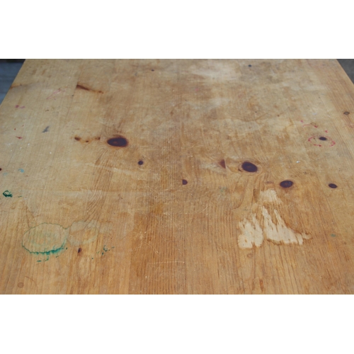 58 - PINE FARMHOUSE DINING TABLE
152 X 92 X 78CM