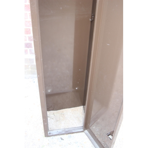 59 - VINTAGE GUN SAFE  WITH KEYS
38 X 25 X 150CM