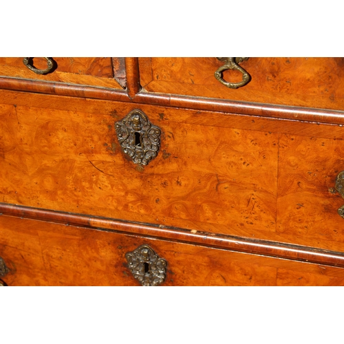 60 - ANTIQUE WILLIAM AND MARY CHEST OF 2/3 DRAWERS 
87 X 50 X 80CM