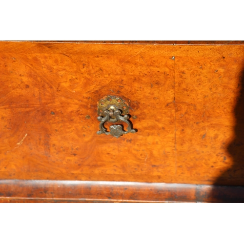 60 - ANTIQUE WILLIAM AND MARY CHEST OF 2/3 DRAWERS 
87 X 50 X 80CM