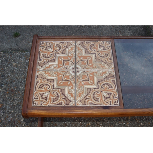 64 - G PLAN TILED AND GLASS TOPPED COFFEE TABLE 
121 X 50 X 45CM