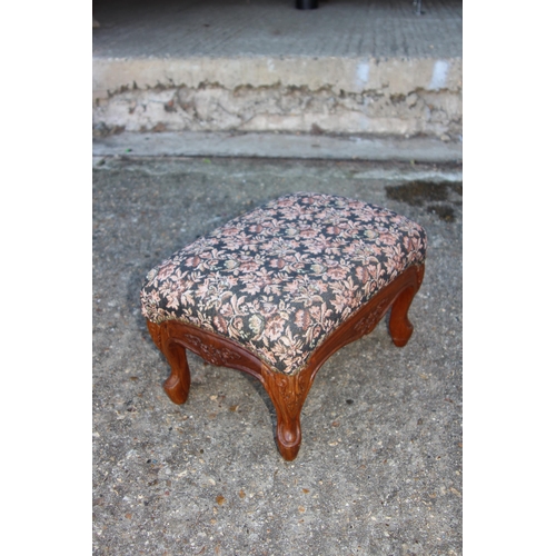 81 - ANTIQUE CORNER CHAIR AND TWO FOOTSTOOLS 
64 X 66 X 75