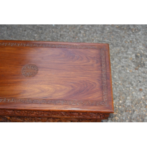 82 - ORENITAL CARVED COFFEE TABLE WITH SECRET MIDDLE 
80 X 41 X 40CM