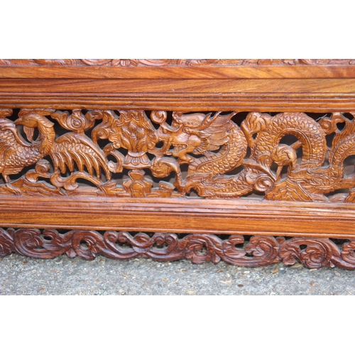 82 - ORENITAL CARVED COFFEE TABLE WITH SECRET MIDDLE 
80 X 41 X 40CM