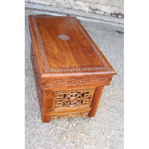 82 - ORENITAL CARVED COFFEE TABLE WITH SECRET MIDDLE 
80 X 41 X 40CM