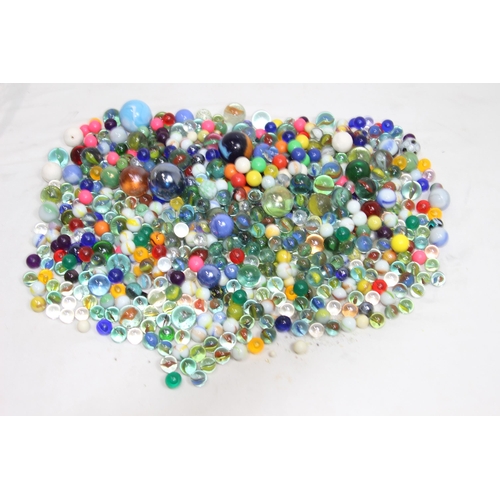 588 - LARGE QUANTITY OF MARBLES