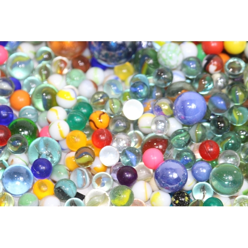 588 - LARGE QUANTITY OF MARBLES